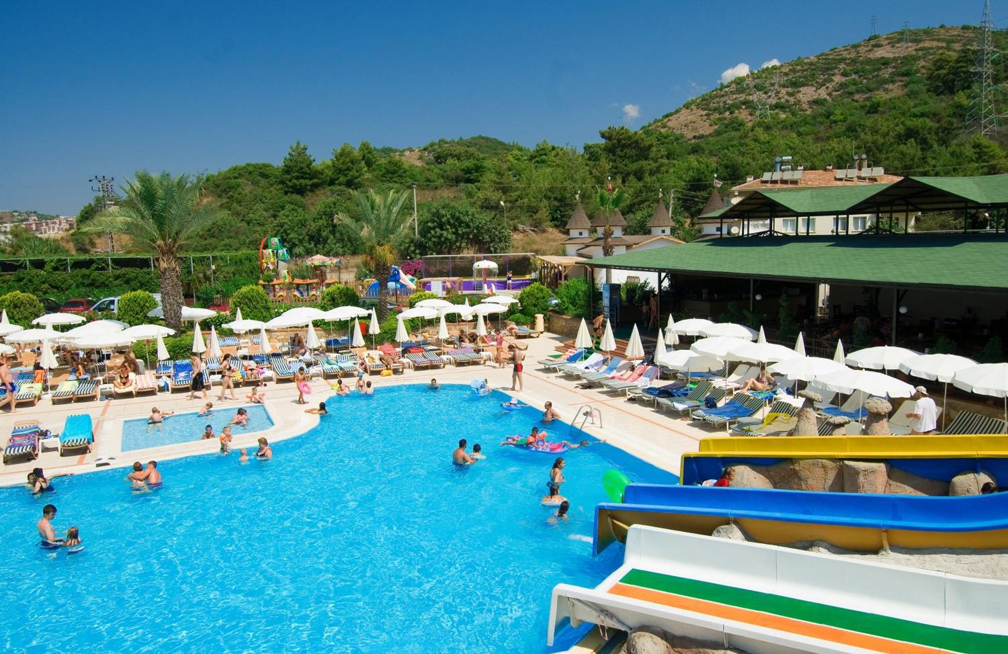 Beach Club Doganay Hotel Konakli Bagian luar foto