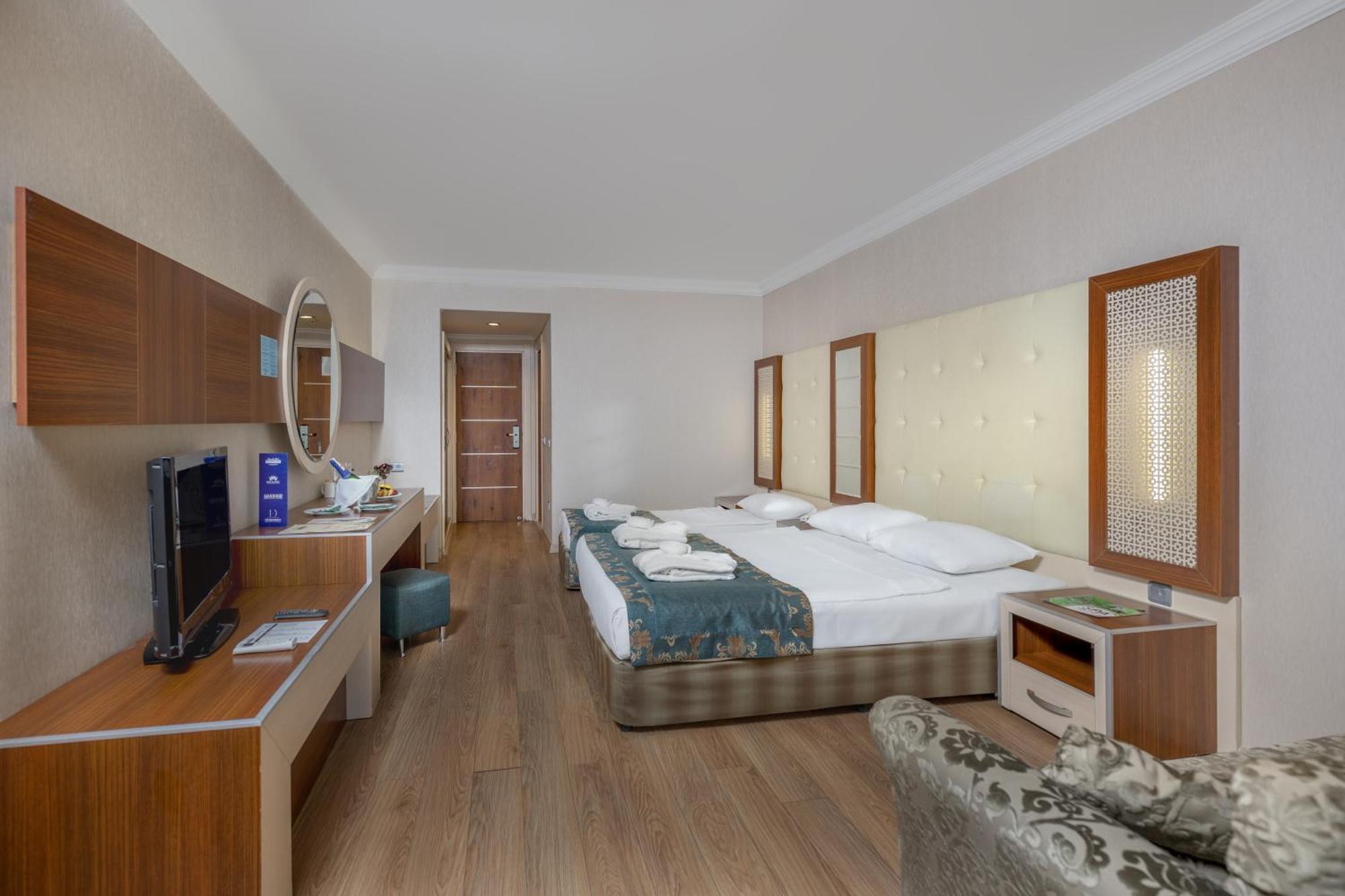 Beach Club Doganay Hotel Konakli Bagian luar foto